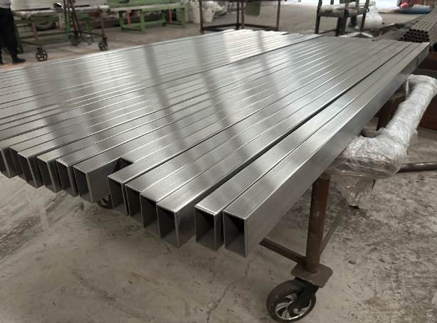 红河新能源汽车用不锈钢方管 现货